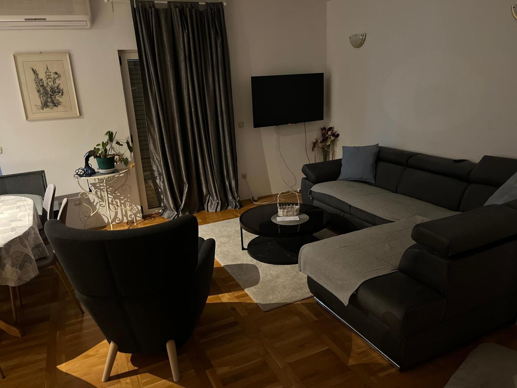 Apartment And Room Hoselito Макарска Екстериор снимка